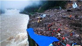 線路板廠祈福|福建泰寧山體滑坡緊急救援中 線路板廠祈福|福建泰寧山體滑坡緊急救援中