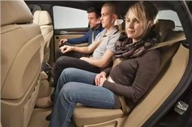 深圳電路板廠：車內(nèi)哪個座位最安全？90%車主不知道