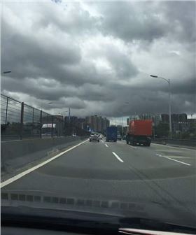 深圳天氣的秒晴秒雨，PCB小編想問這番酸爽滋味你還能hold住嗎？