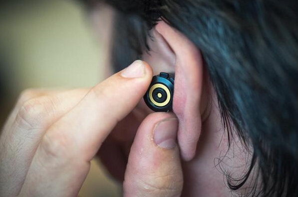 線路板廠之無線耳塞 線路板廠之無線耳塞