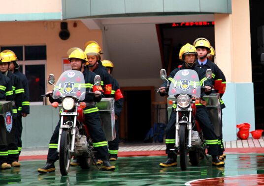 省消防總隊(duì)來訪贛州深聯(lián)線路板廠進(jìn)行安全稽查 省消防總隊(duì)來訪贛州深聯(lián)線路板廠進(jìn)行安全稽查