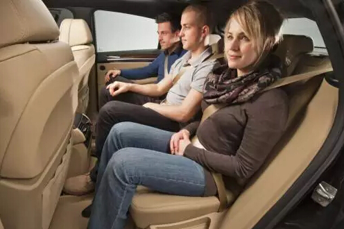 深圳電路板廠：車內(nèi)哪個座位最安全？90%車主不知道