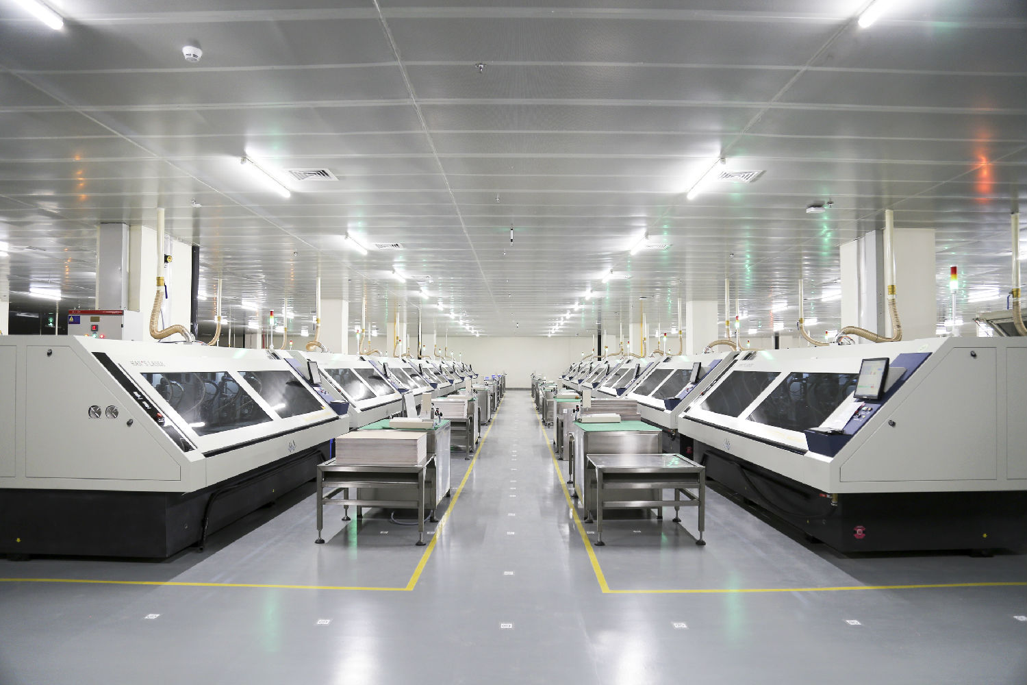 鉆機(jī).jpg 鉆機(jī).jpg